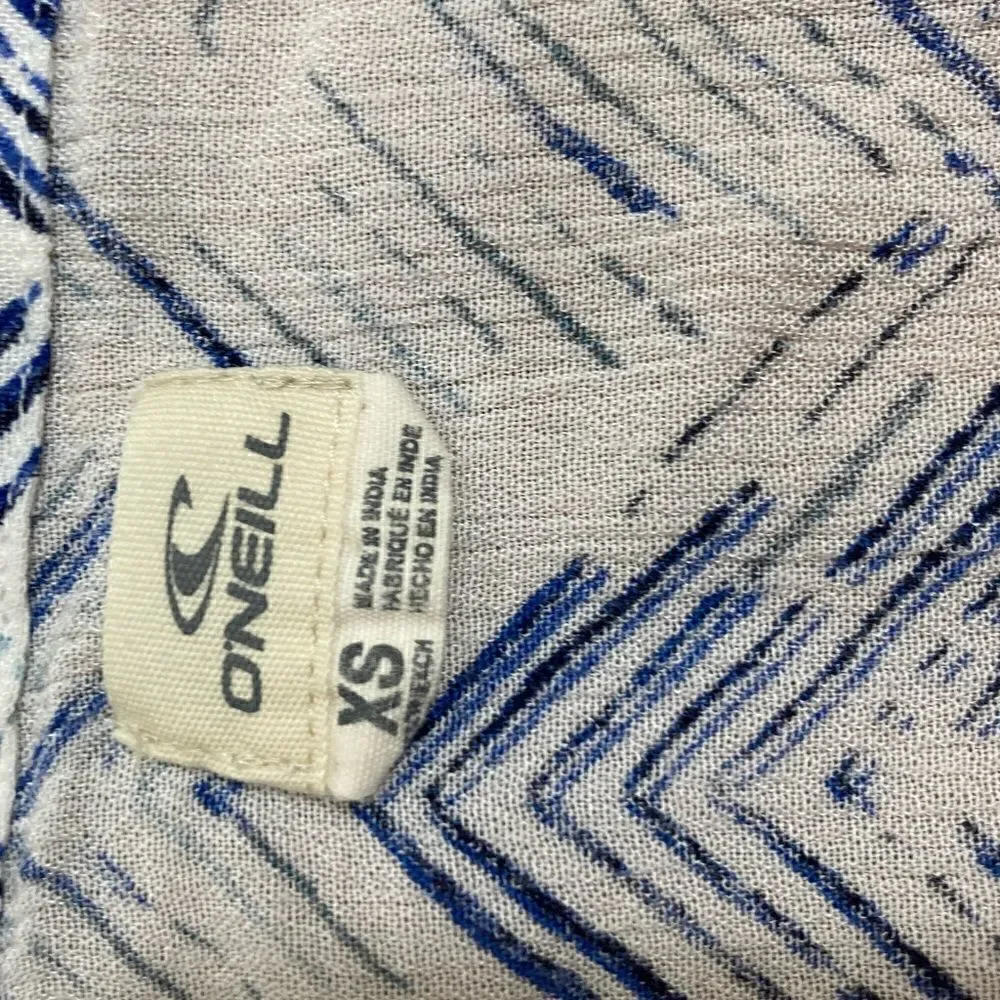 O’Neill Blue and Off White Top, Size XS‎
